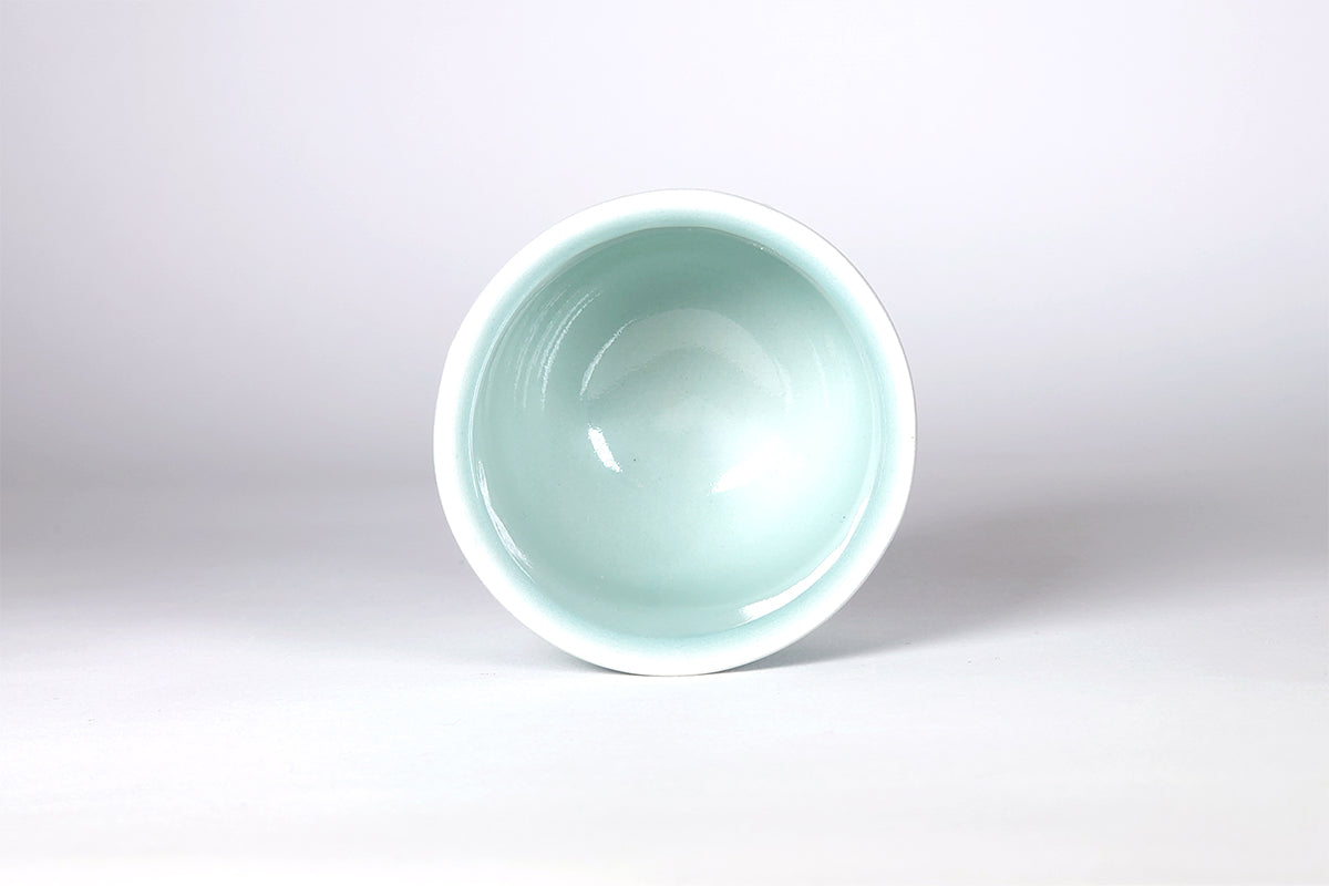 青磁彫三島 湯呑